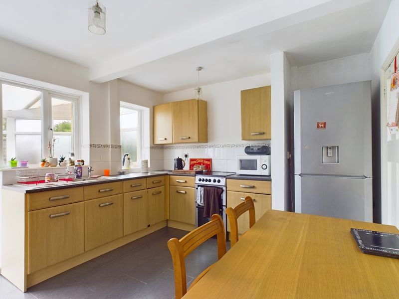 2 bed house for sale in Quinton Road West 3