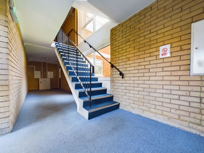 2 bed flat for sale in Perry Hill Road 11