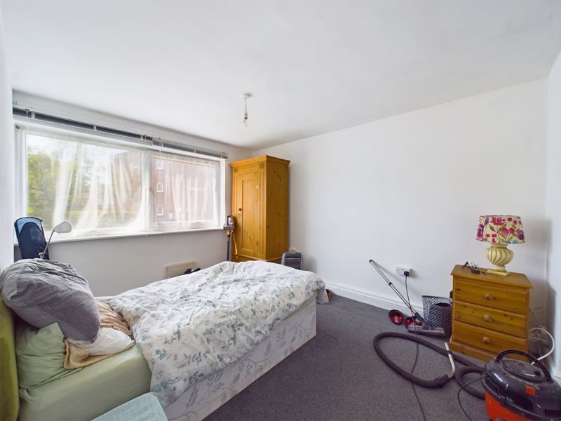 2 bed flat for sale in Perry Hill Road  - Property Image 7