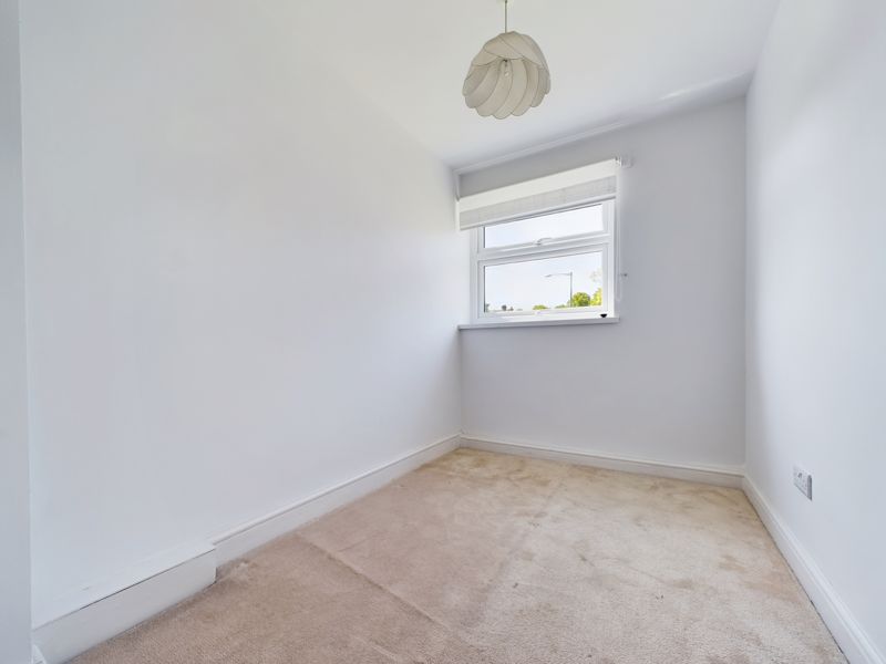 2 bed flat for sale in Perry Hill Road  - Property Image 8