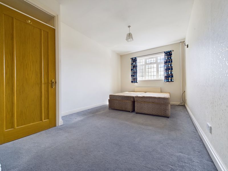 4 bed house for sale in Manor Lane  - Property Image 7