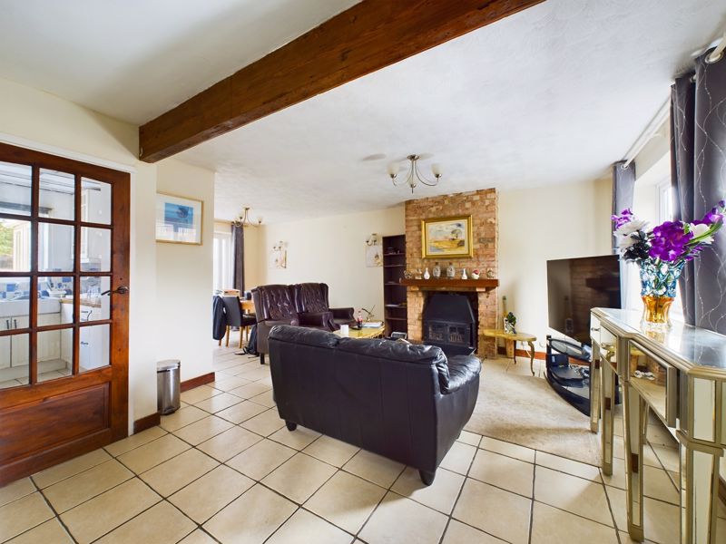 2 bed house for sale in Ferncliffe Road  - Property Image 3