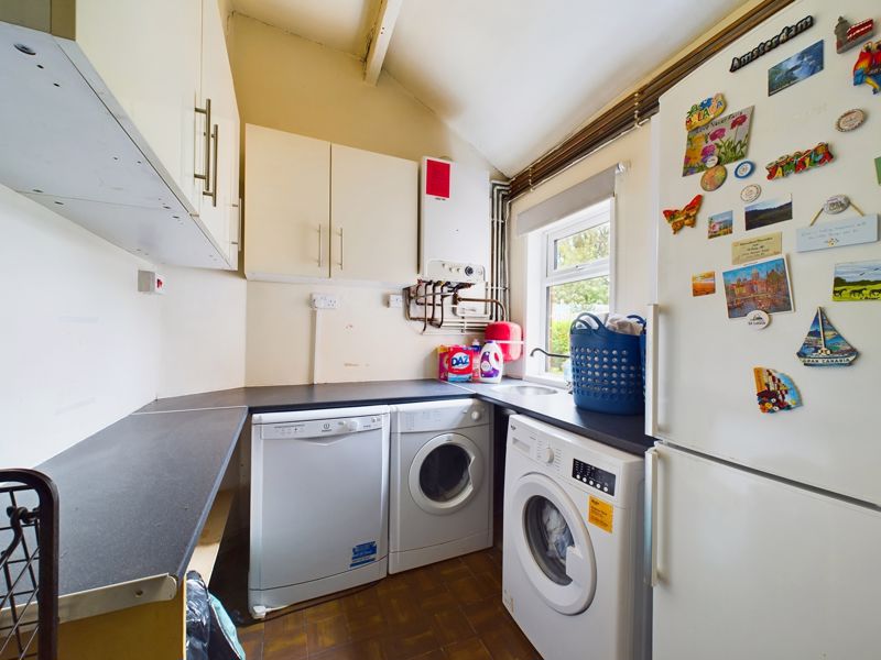 3 bed house for sale in Holly Lane 15