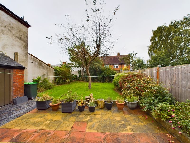 3 bed house for sale in Holly Lane 5