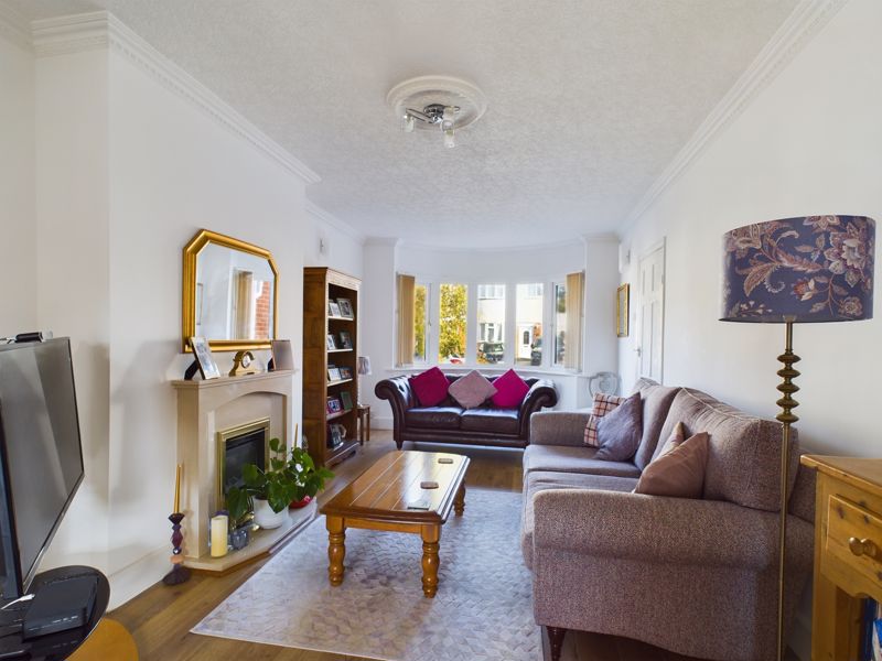 3 bed house for sale in Bent Avenue  - Property Image 3
