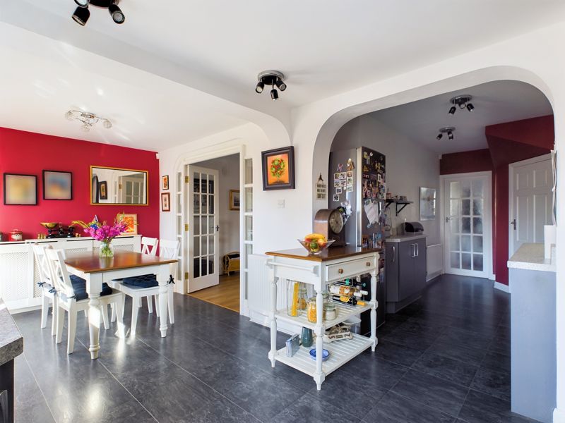 3 bed house for sale in Bent Avenue 5
