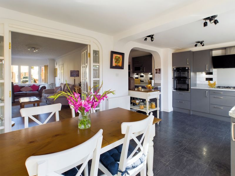 3 bed house for sale in Bent Avenue  - Property Image 6