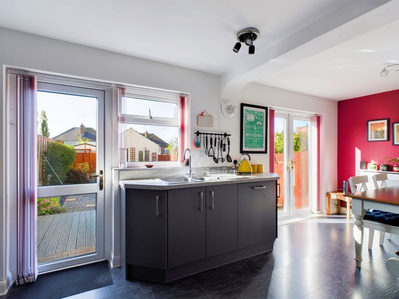 3 bed house for sale in Bent Avenue 8