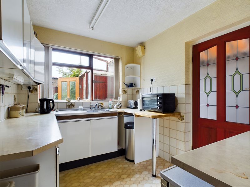 3 bed house for sale in Quinton Road West 3