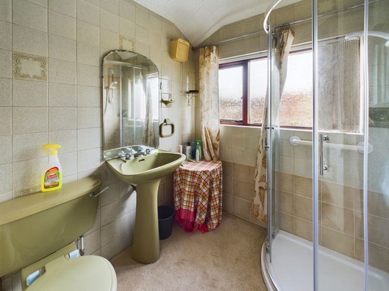 3 bed house for sale in Quinton Road West 9