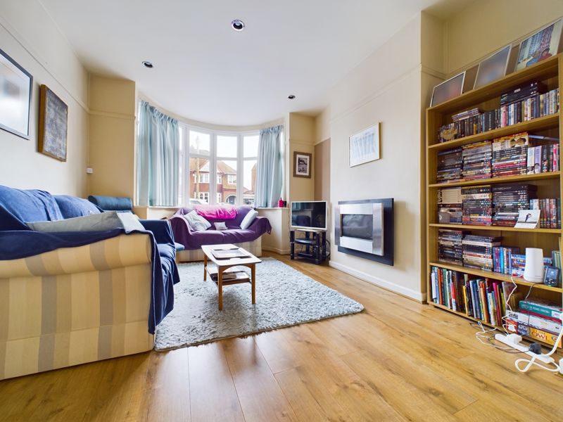 3 bed house for sale in Grayswood Park Road 2