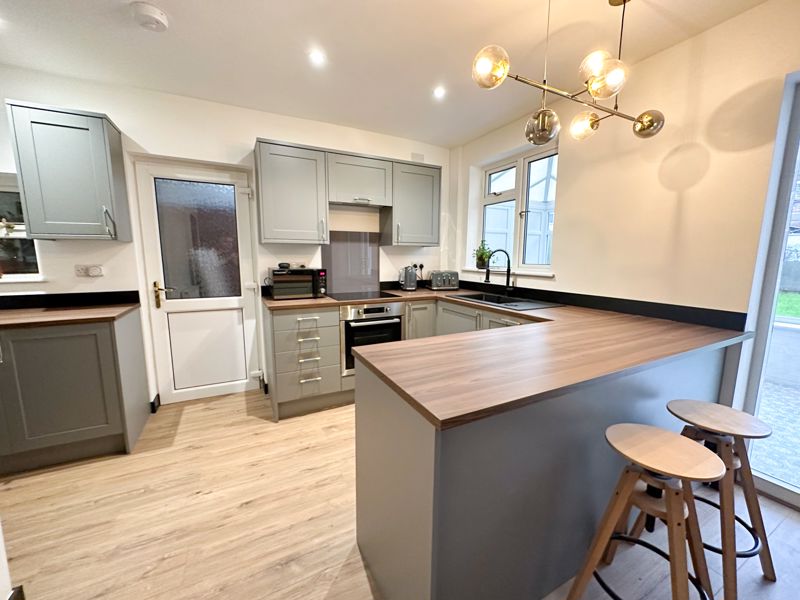 3 bed house to rent in Lunt Grove  - Property Image 3