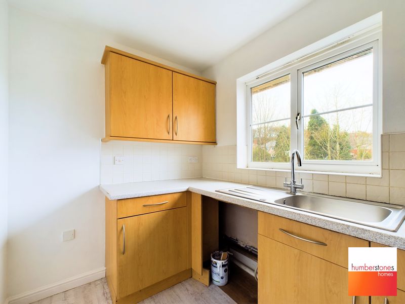 2 bed flat for sale in Wycherley Way  - Property Image 5