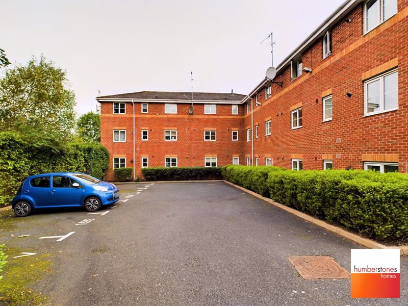 2 bed flat for sale in Wycherley Way  - Property Image 8