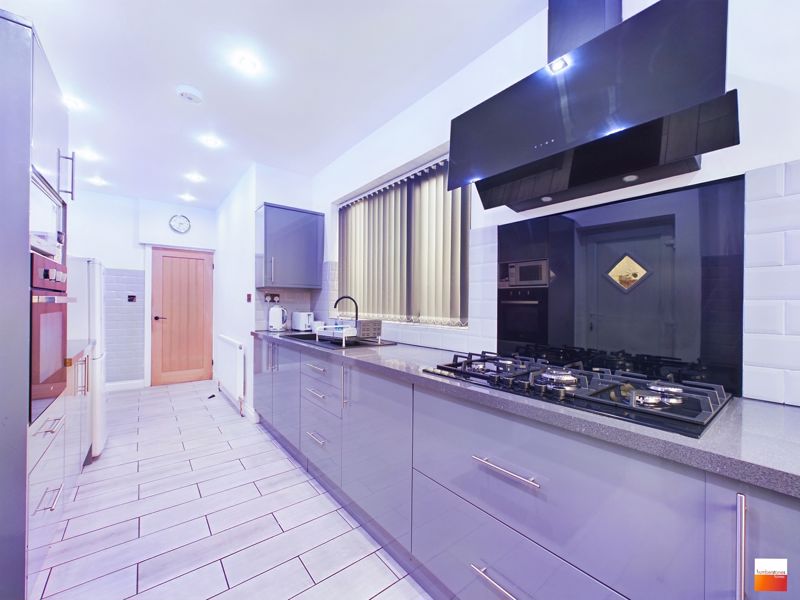 3 bed house for sale in Mincing Lane 10