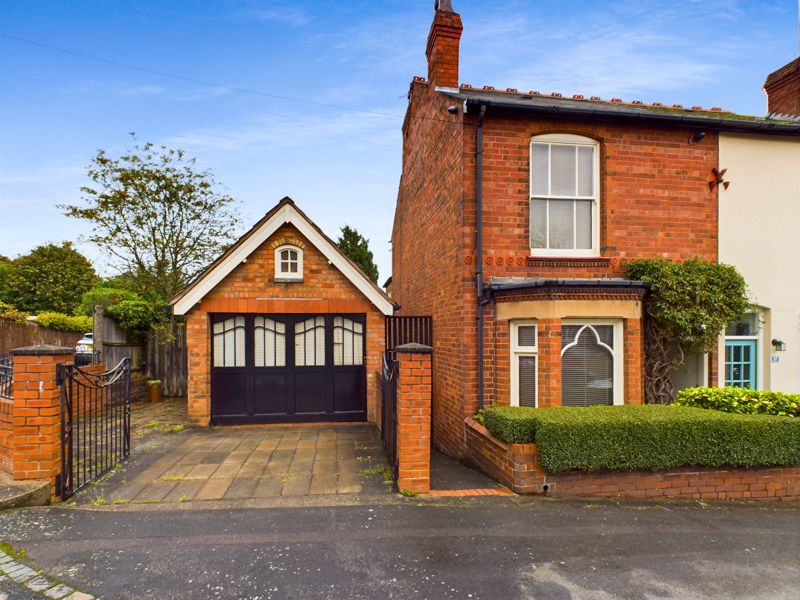 3 bed house for sale in Woodgreen Road, B68