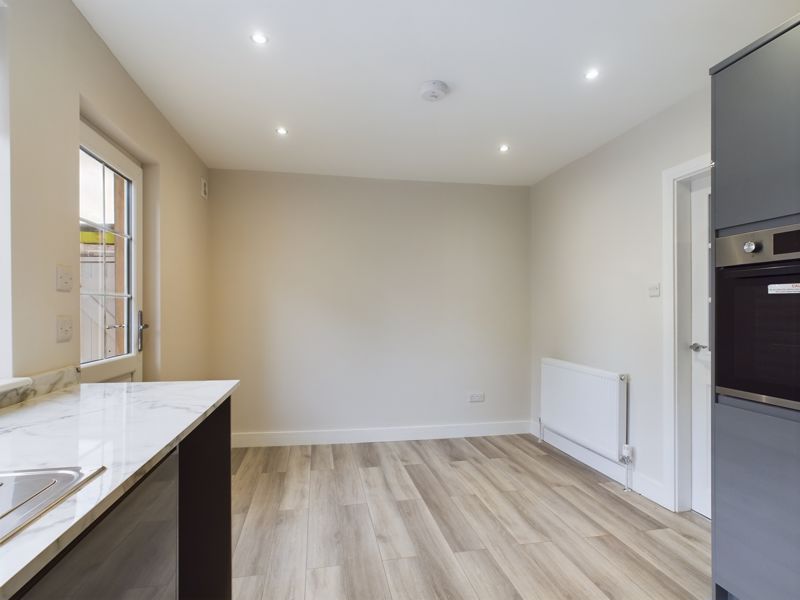 3 bed house to rent in Goodyear Road  - Property Image 9