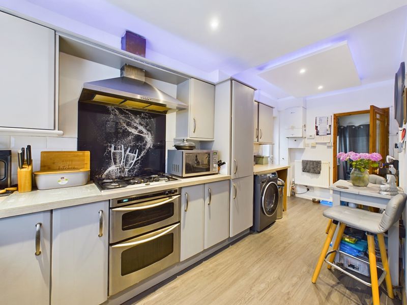 3 bed house for sale in Holly Road  - Property Image 13