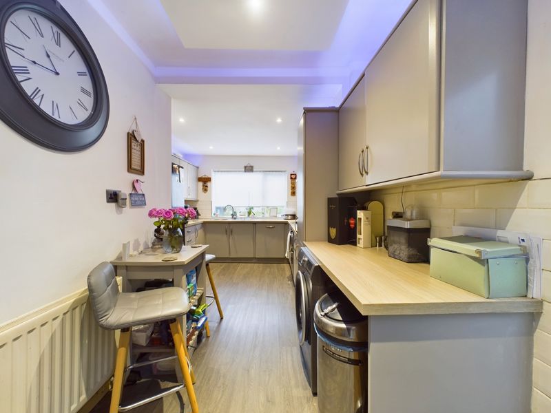 3 bed house for sale in Holly Road 7