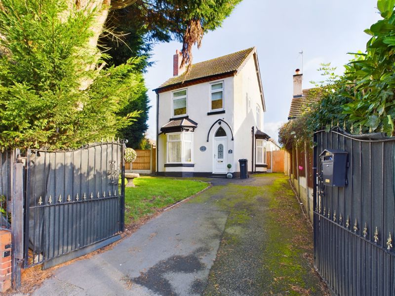 3 bed house for sale in Long Lane - Property Image 1