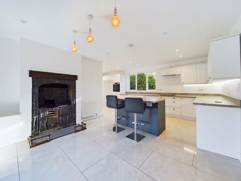 3 bed house for sale in Long Lane 12