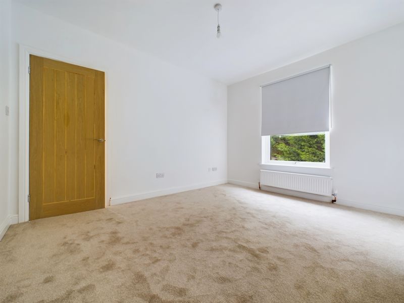 3 bed house for sale in Long Lane 16
