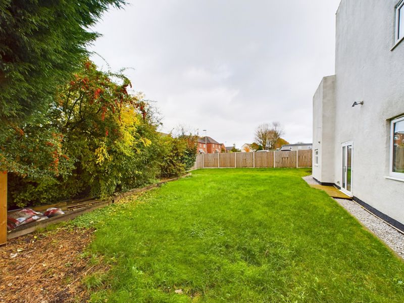 3 bed house for sale in Long Lane 17