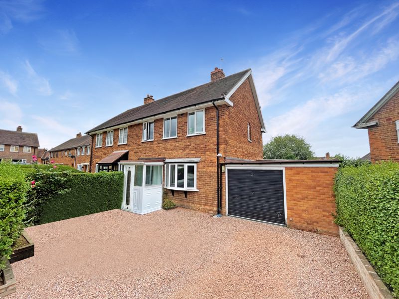 3 bed house for sale in Plimsoll Grove 1