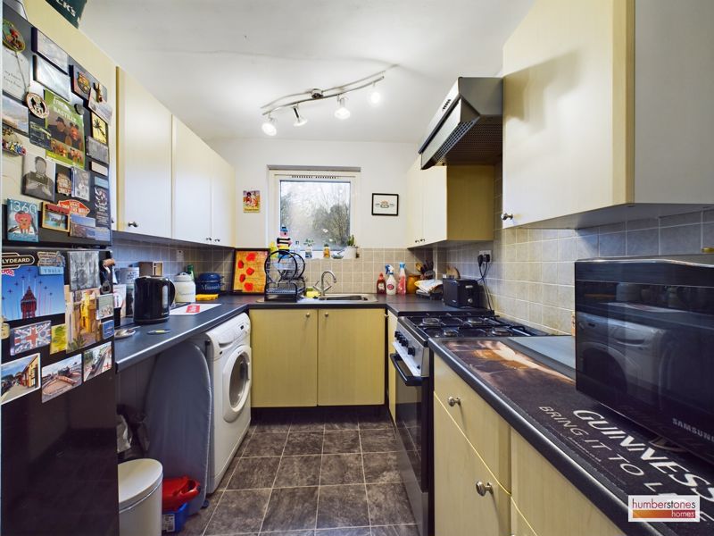 1 bed flat for sale in 2 Meadow Close  - Property Image 4
