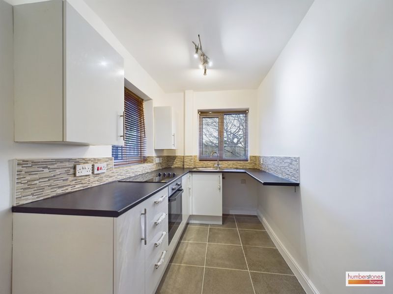 2 bed house for sale in Thimblemill Road 4