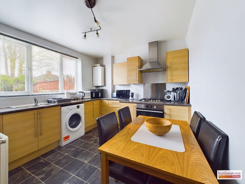 3 bed house for sale in Pinkney Place 11