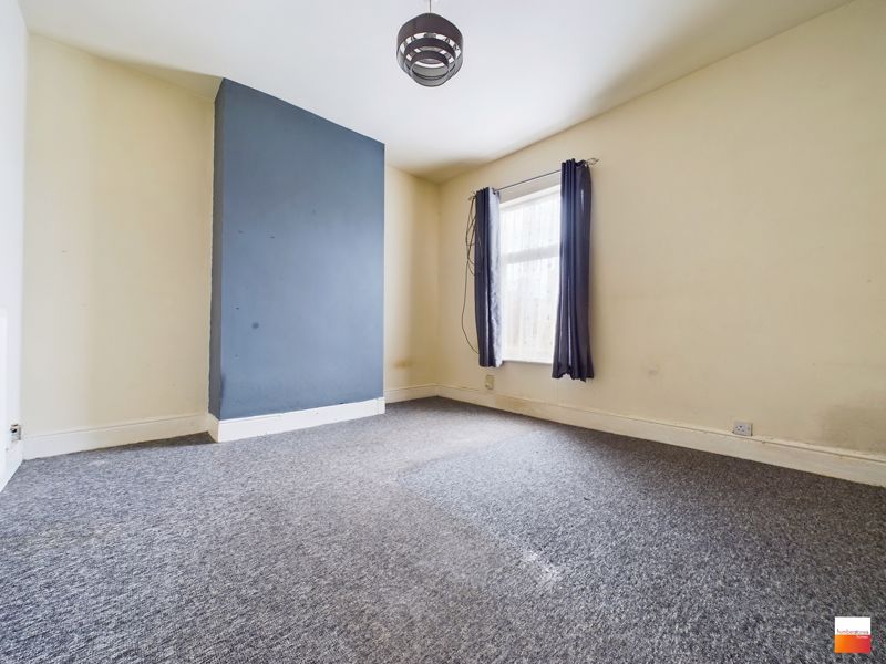 3 bed house for sale in Causeway Green Road 6