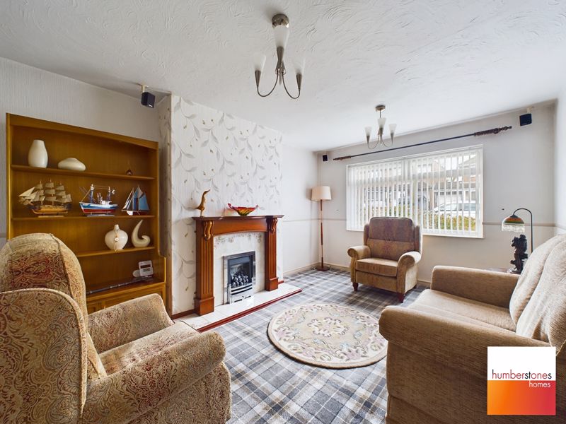 3 bed house for sale in Willowsbrook Road 2