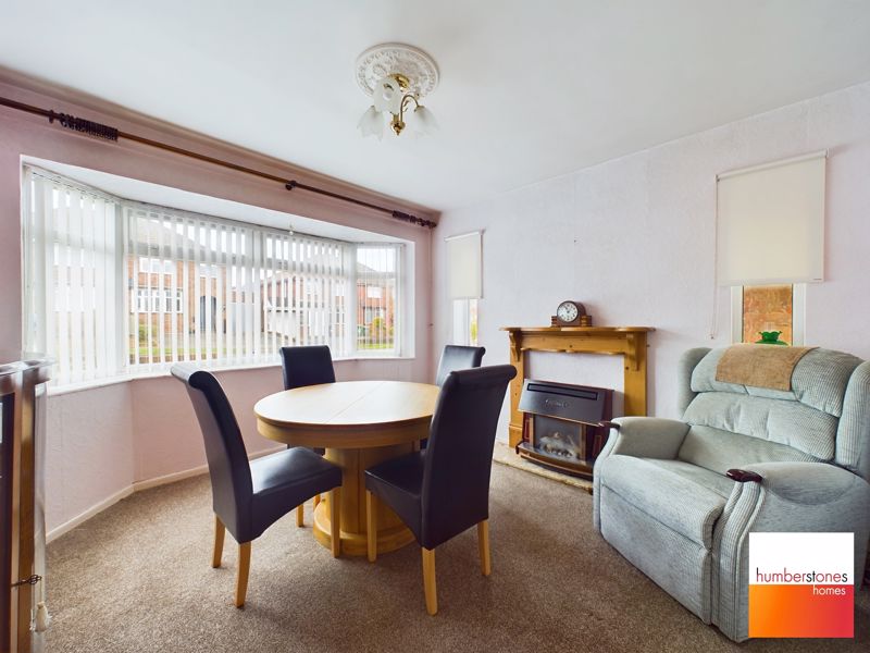 3 bed house for sale in Willowsbrook Road 3