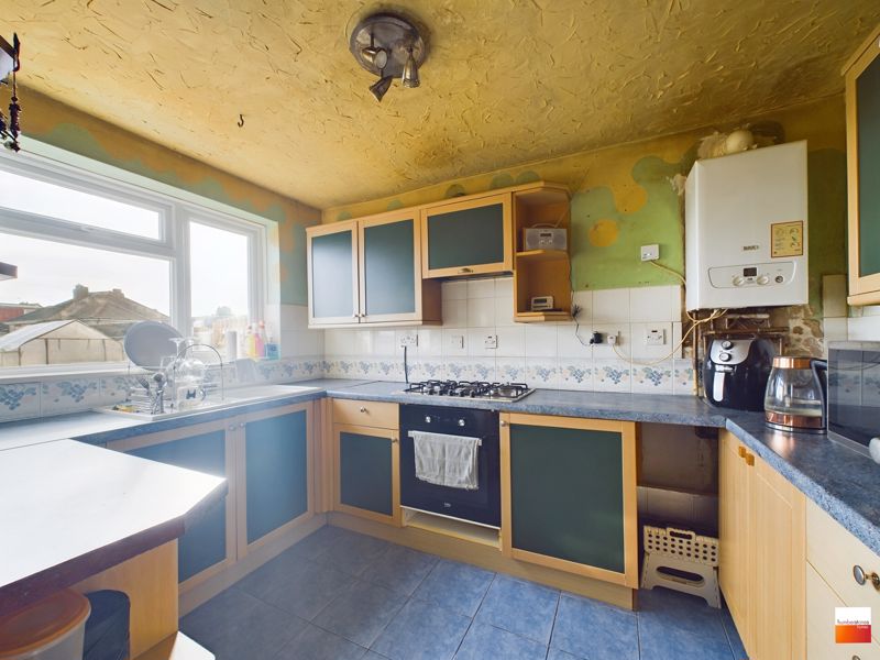 3 bed house for sale in Perry Hill Road  - Property Image 4