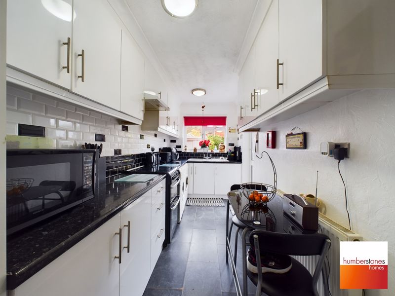 3 bed house for sale in Castle Road West 12