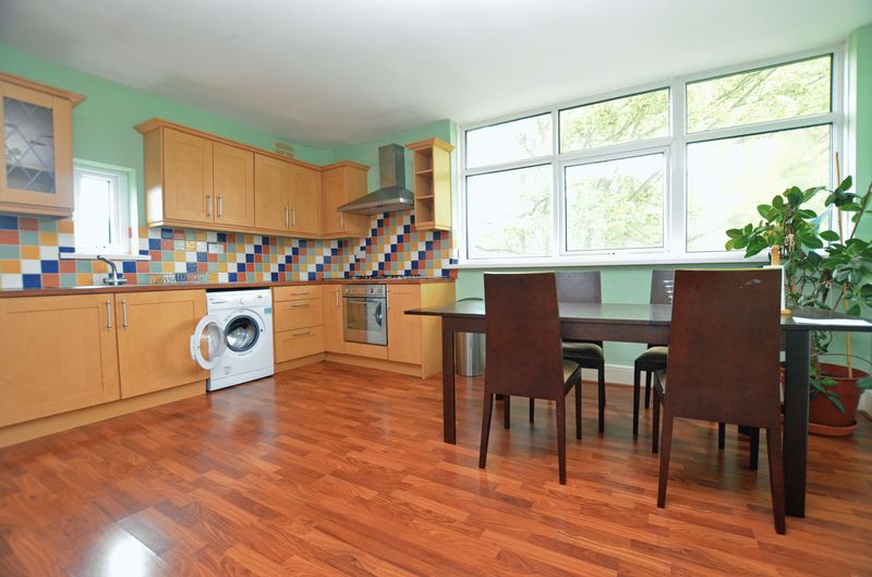 2 bed flat for sale in Stanmore Road 2