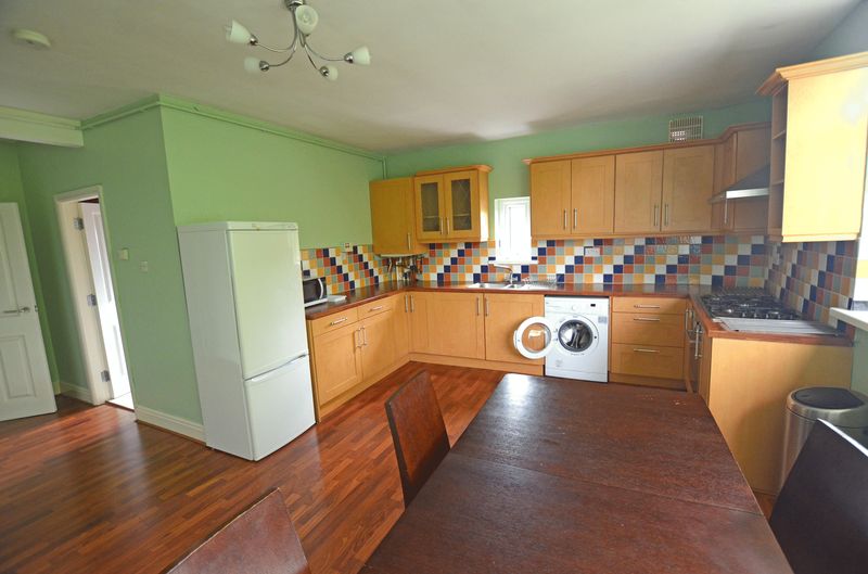 2 bed flat for sale in Stanmore Road 8