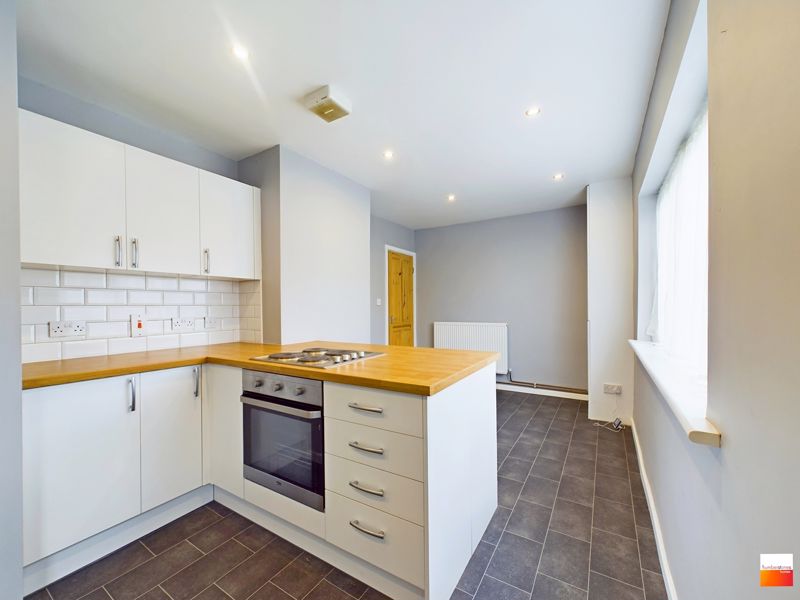 3 bed house for sale in Faraday Avenue 4