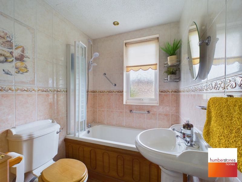 3 bed house for sale in Trinder Road 14
