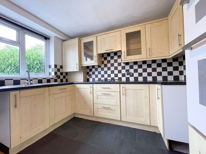 3 bed house for sale in Harvest Road 5