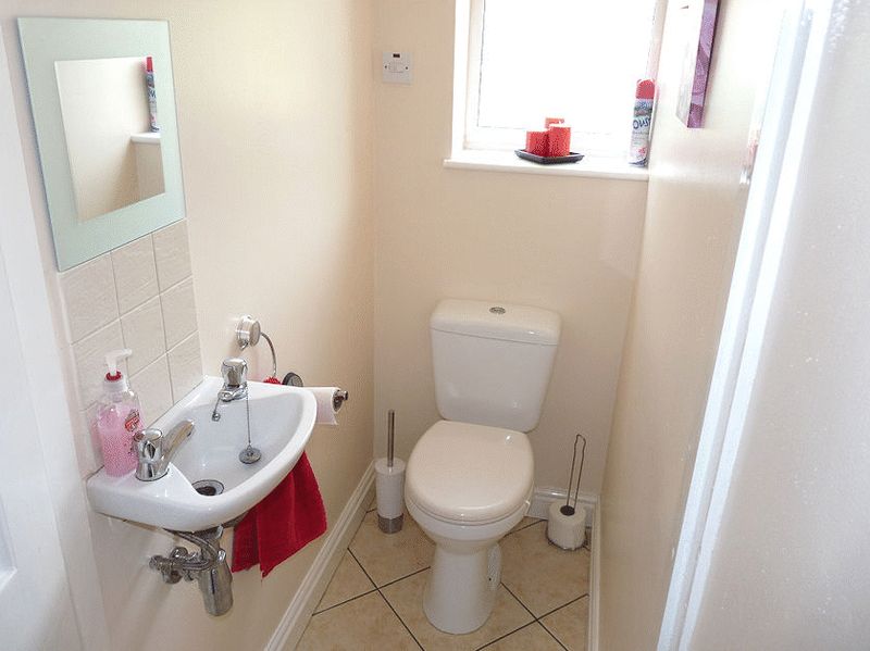 3 bed house for sale in Harvest Road 7