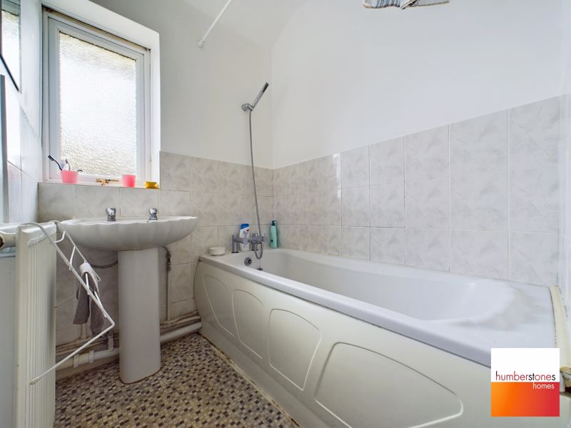 3 bed house for sale in Tame Road 9