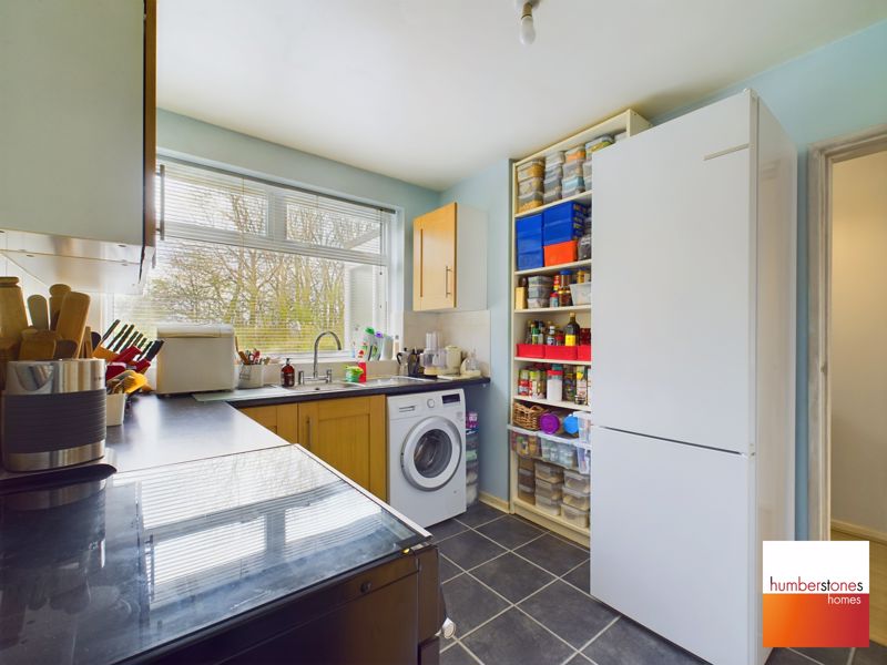 3 bed house for sale in Worcester Road 7