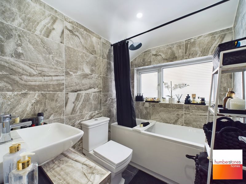 3 bed house for sale in Quinton Road West 9