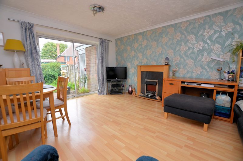 2 bed house for sale in Thornhurst Avenue 13
