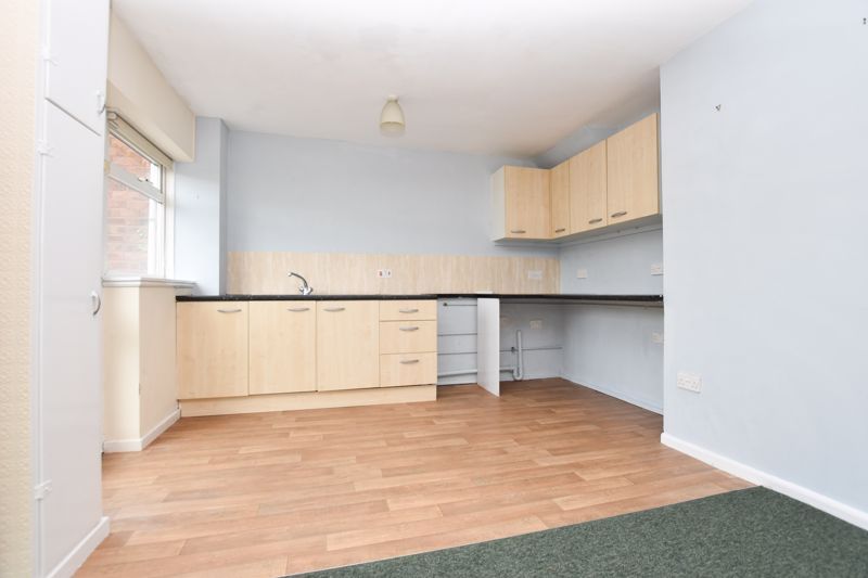 2 bed house to rent in Collins Close 4