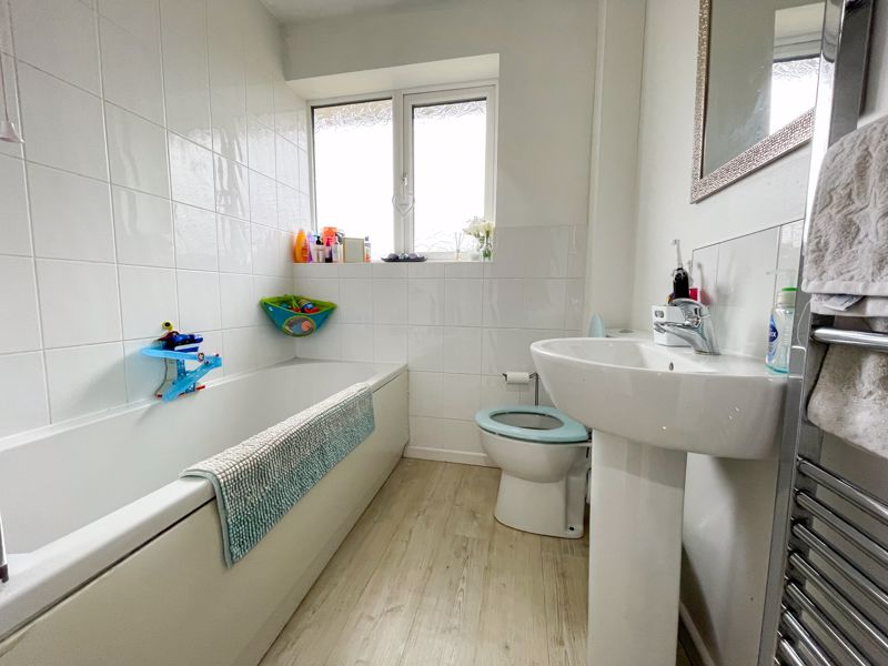 3 bed house to rent in Dog Kennel Lane  - Property Image 9