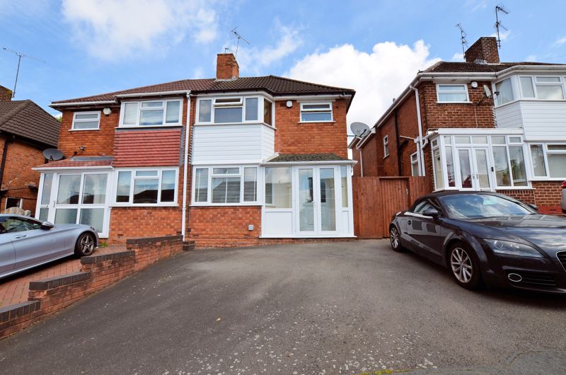3 bed house for sale in Castle Road West, B68