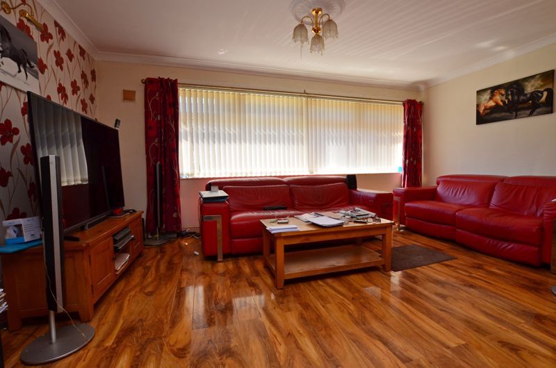4 bed house for sale in Mayfield Road  - Property Image 2